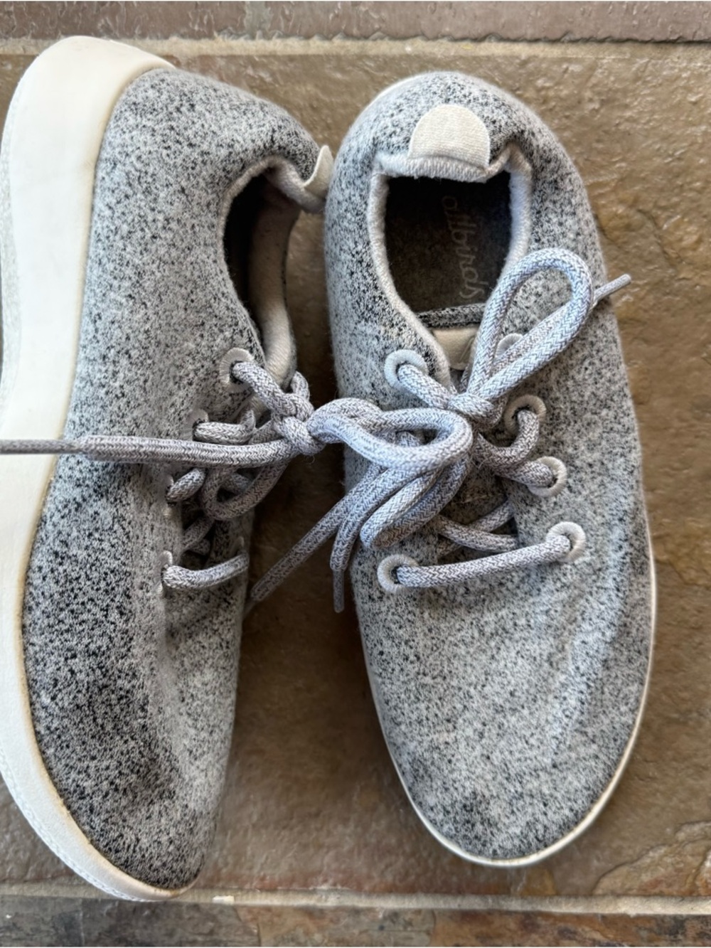 Women’s Light Gray Allbirds Wool Runners size 7 Casual Sneakers